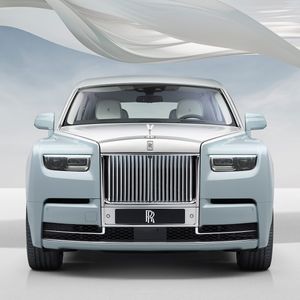 Image post by @rollsroycecarsna on Instagram