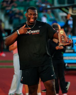 Image post by @gobearcatstfxc on Instagram