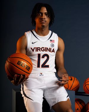 Image post by @uvamenshoops on Instagram