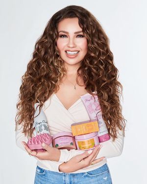 Image post by @thalia on Instagram
