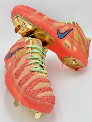 Image post by @customcleats on Instagram