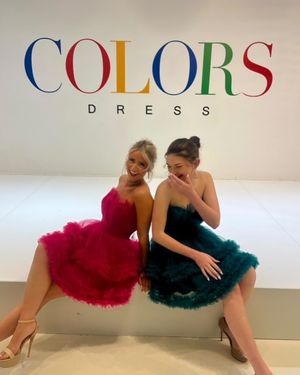 Image post by @colorsdress on Instagram