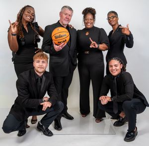 Image post by @siu_wbasketball on Instagram