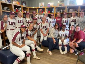 Image post by @leeusoftball on Instagram