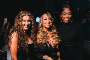 Image post by @iHeartRadio on Twitter