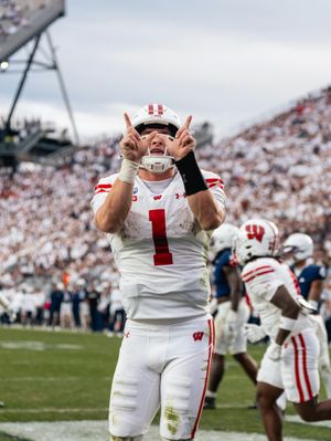 Image post by @badgerfootball on Instagram