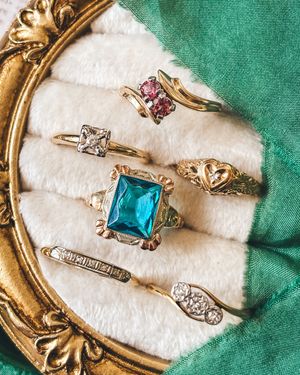 Image post by @maejeanvintage on Instagram
