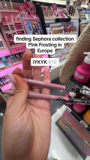 Video post by @anyaweitz on TikTok