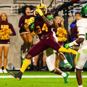 Image post by @ariannagrainey on Instagram