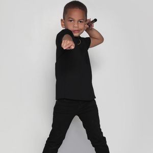 Image post by @neyo on Instagram