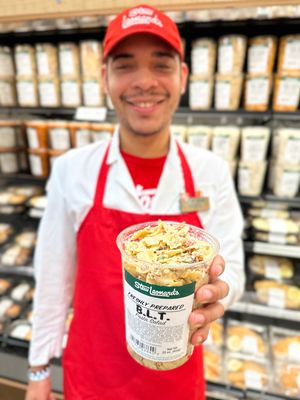 Image post by @stewleonards on Instagram