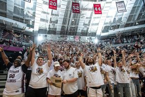 Image post by @siubasketball on Facebook