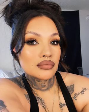 Image post by @blinkingbeaute on Instagram