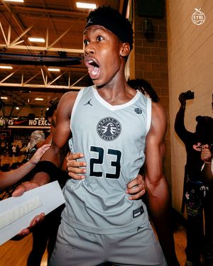 Image post by @nikeeyb on Instagram
