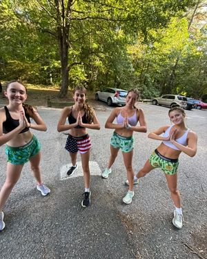Image post by @chicknlegsrunning on Instagram