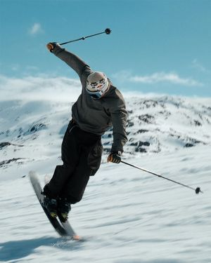 Image post by @newschoolers on Instagram