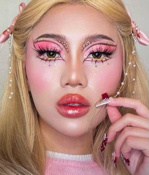 Image post by @serenaaide on Instagram