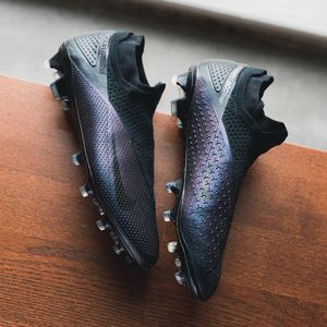Image post by @soccerdotcom on Instagram