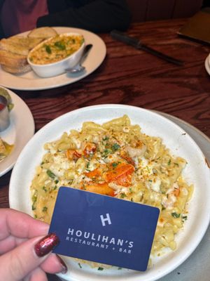 Image post by @houlihans on Instagram