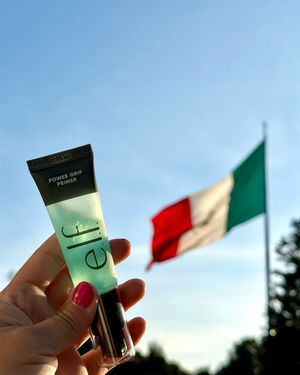 Image post by @elfcosmetics on Instagram