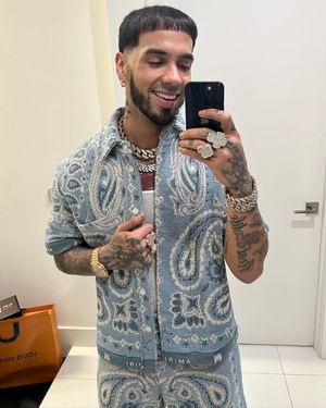 Image post by @anuel on Instagram