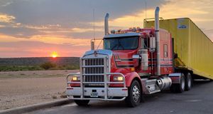 Image post by @inlandkenworthus on Instagram
