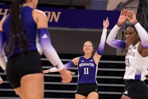 Image post by @uwvolleyball on Instagram