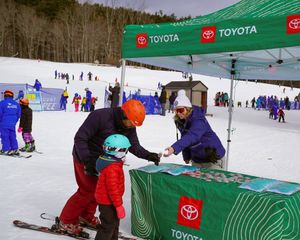 Image post by @mountsunapeeresort on Facebook