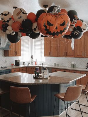 Image post by @poparazzicelebrationdesigns on Instagram