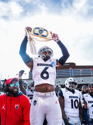 Image post by @hubisonfootball on Instagram