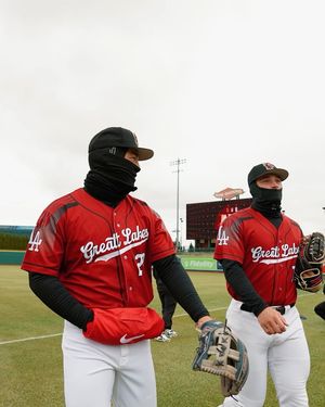 Image post by @greatlakesloons on Instagram