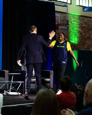 Image post by @DallasWings on Twitter