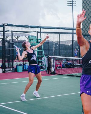 Image post by @sfa_tennis on Instagram