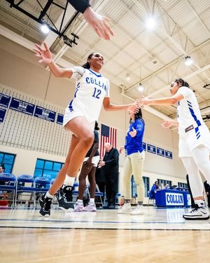 Image post by @collincollege on Instagram