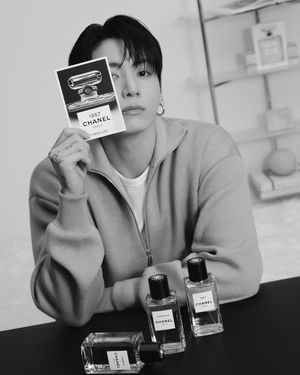 Image post by @esquire.korea on Instagram