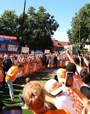 Image post by @vol_sports on Instagram