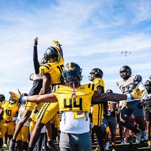 Image post by @UAFootball on Twitter