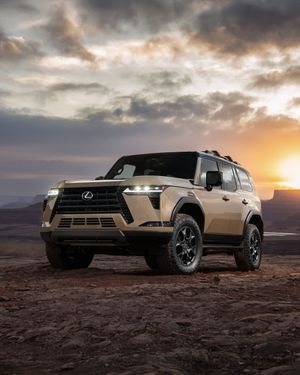 Image post by @discoverlexus on Instagram