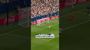 Video post by @foxsports on YouTube
