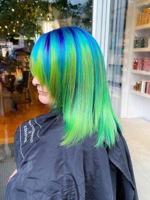 Image post by @punkyhaircolour on Instagram