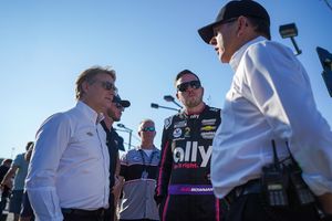 Image post by @jeffgordonweb on Instagram