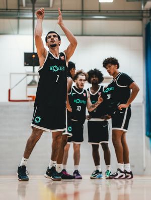 Image post by @oaklandsball on Instagram
