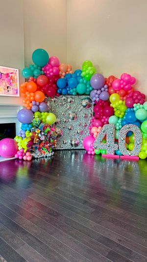 Video post by @balloons_by_victoria_dz on Instagram