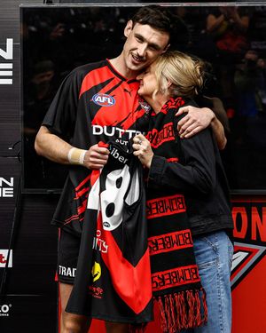 Image post by @AFL on Twitter/X