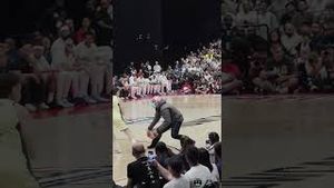 Video post by @magichourai on YouTube