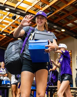 Image post by @uw_beachvb on Instagram