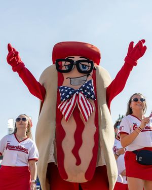 Image post by @clehotdogs on Instagram