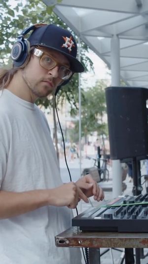 Video post by @ausgangplaza on Instagram