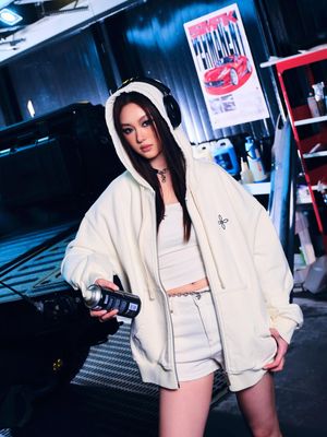 Image post by @smfksmfk on Instagram