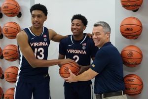 Image post by @uvamenshoops on Instagram